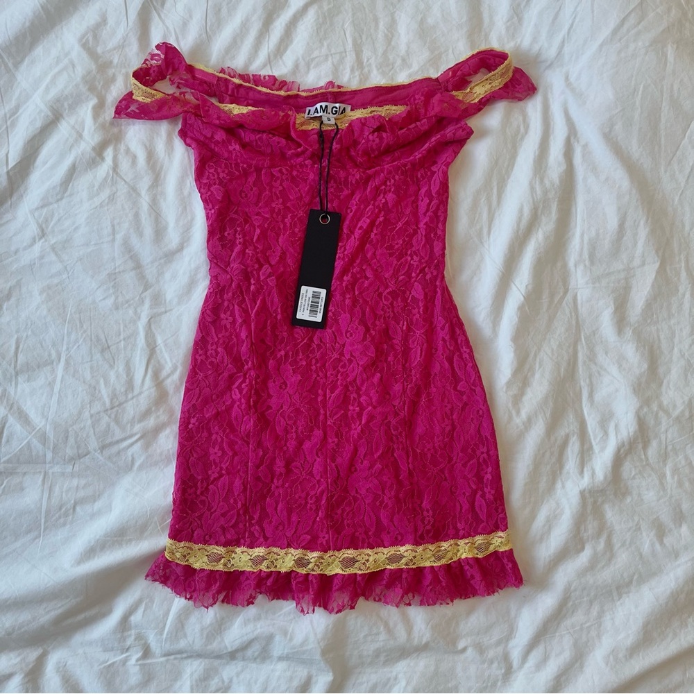 IAMGIA NWT Pink Lace Off-Shoulder Dress